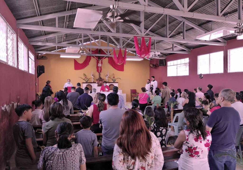 Santa Misa Filial Virgen de Fátima en Parroquia Nuestra Señora del Carmen