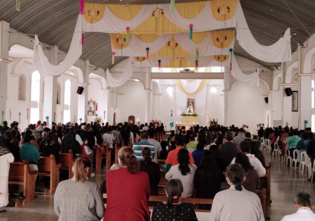 Santa Misa en Parroquia Nuestra Señora del Carmen